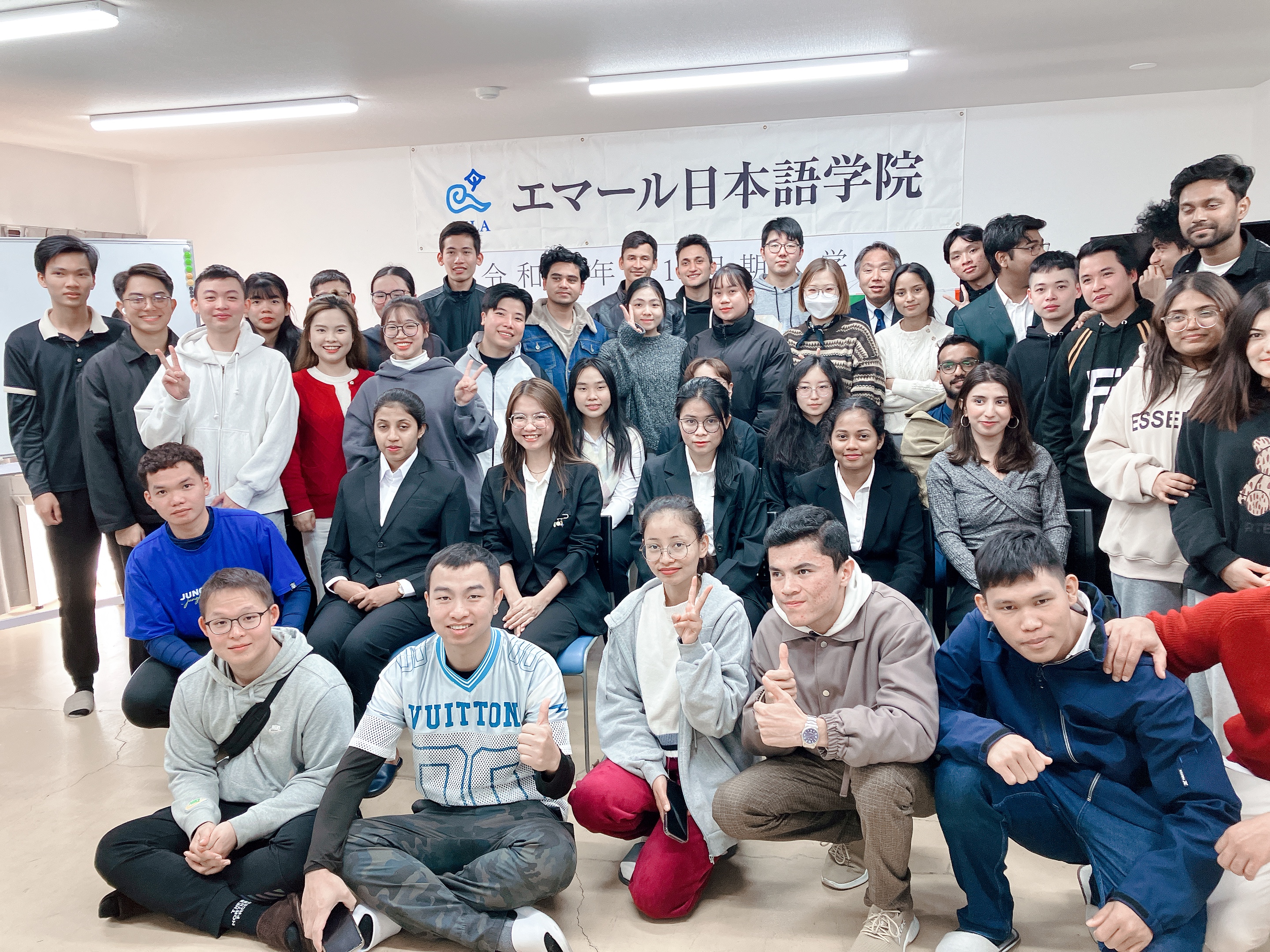 エマール日本語学院 入学式写真